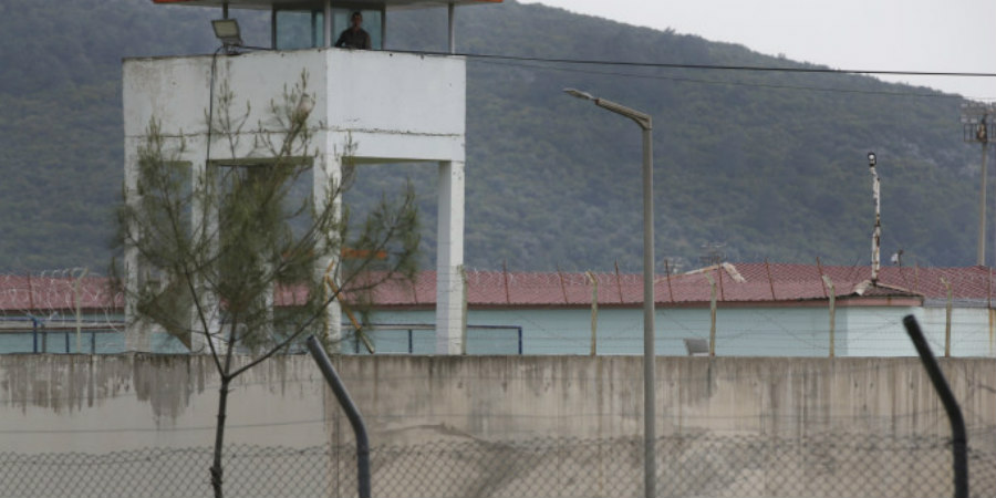 Τρεις κατάδικοι έχασαν τη ζωή τους από κορωνοϊό σε ανοιχτές φυλακές της Τουρκίας