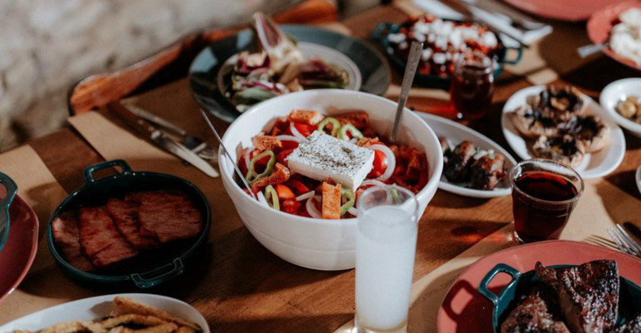 Σου αρέσει το φαγητό; Σε αυτή την ταβέρνα θα φας πλούσιο μεζέ με €19.50 