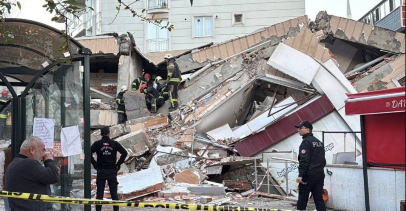 Κατάρρευση κτηρίου στην Τουρκία: Νεκρό ανασύρθηκε από τα συντρίμμια ένα 12χρονο αγόρι