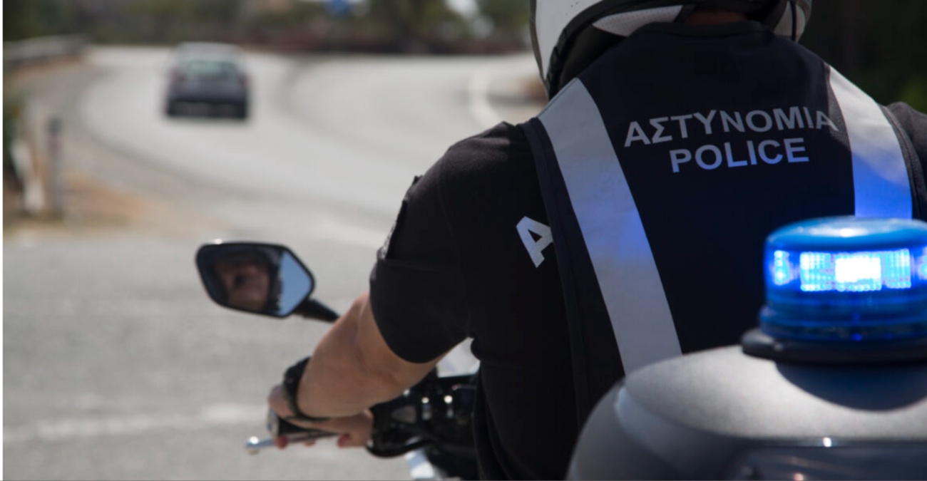 Κυκλοφοριακό χάος σε κυκλικό κόμβο στη Λεμεσό – Αποκολλήθηκε καρότσα φορτηγού