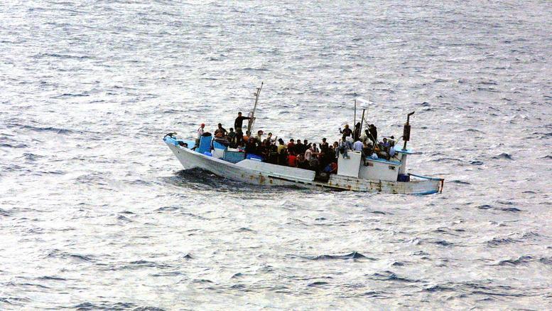 Πλοιάριο με μετανάστες εντοπίστηκε ανοικτά του Αποστόλου Ανδρέα 