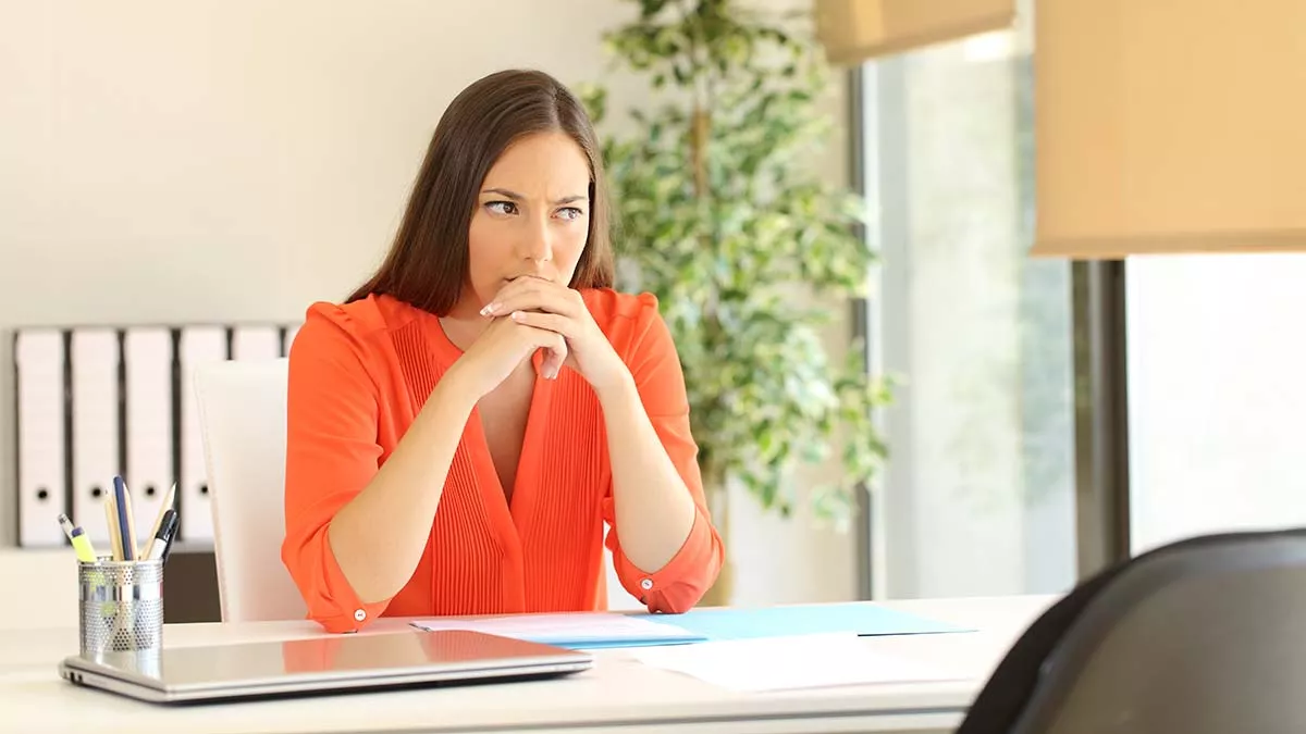 «Μήπως δεν μου αξίζει αυτή η επιτυχία;» Πώς θα ξεπεράσετε το σύνδρομο του απατεώνα