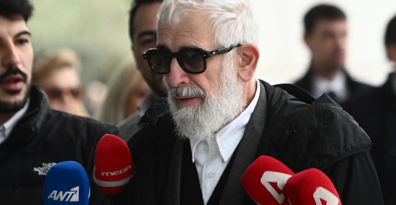 Πέτρος Φιλιππίδης: «Είσαι γελοίος, λες ψέματα, είσαι καραγκιόζης» - Επεισόδιο με τον Σπύρο Μπιμπίλα στο δικαστήριο