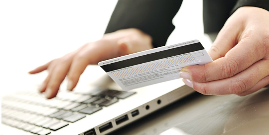 Απάτες με ψεύτικους τραπεζικούς: Η Αστυνομία προειδοποιεί για ύποπτες κλήσεις και SMS