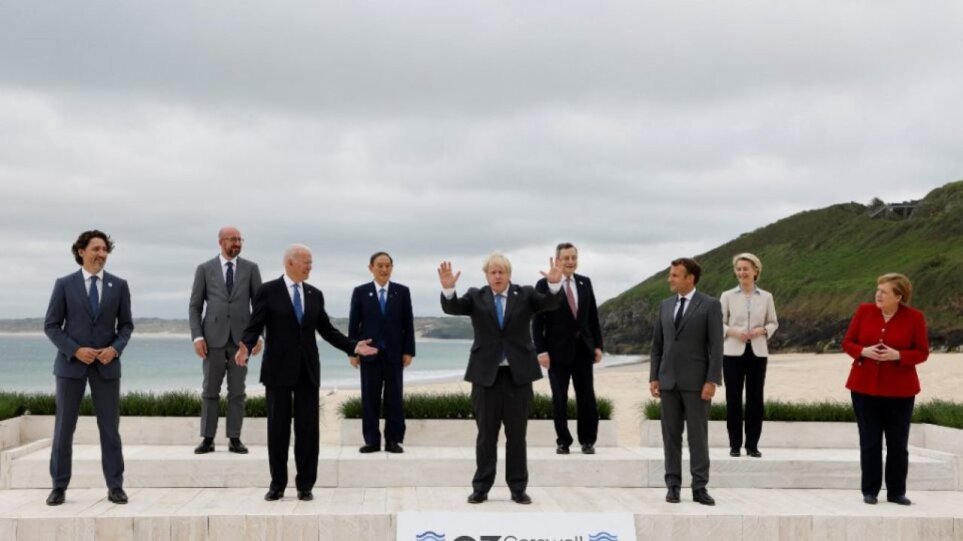 Στη σύνοδο των G7 στην Κορνουάλη, πίσω από την πλάτη του Μακρόν η συμφωνία AUKUS