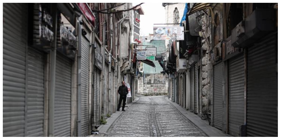 ΚΟΡΩΝΟΪΟΣ: Η Κωνσταντινούπολη δεν συμμορφώνεται με τα μέτρα απομόνωσης