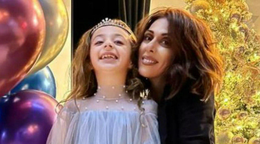 Δανάη Χρήστου: Συγκινημένη δημοσίευσε βίντεο με την κόρη της να παίζει στη θεατρική της παράσταση