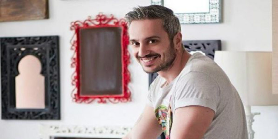 Ο Νικόλας Ιωαννίδης άνοιξε το σπίτι του! Πρωταγωνιστούν τα χρώματα -  VIDEO