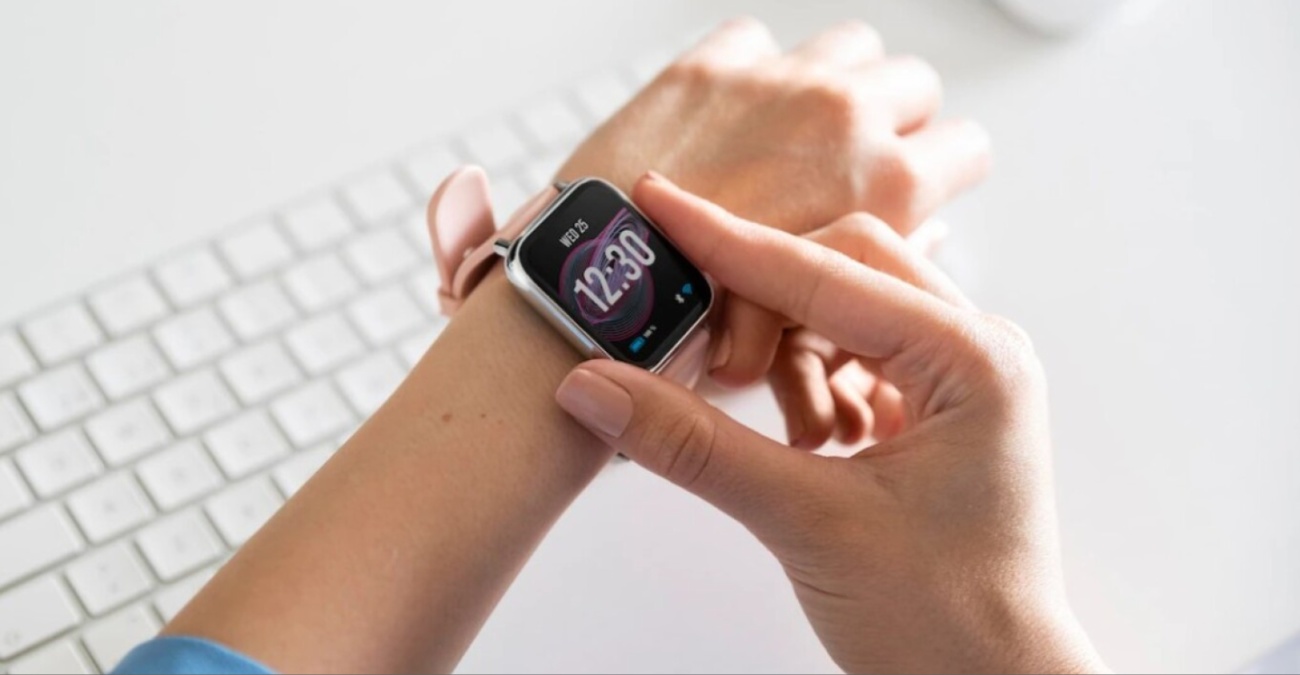Η νέα λειτουργία στο Apple Watch και το iPhone για να μην χάνεις ποτέ το ξυπνητήρι σου