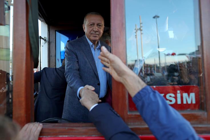 Ερντογάν: «Οι ένοπλες δυνάμεις έχουν πάρει τη θέση τους στη Μεσόγειο – Δεν θα συλλάβετε κανένα από τον Πορθητή»
