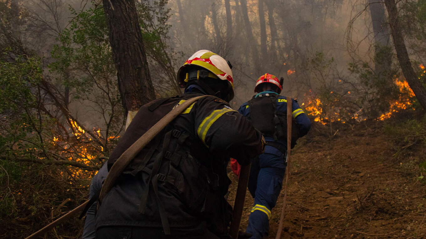 Ελλάδα: 71 πυρκαγιές σε 12 ώρες - Σε ετοιμότητα η Πολιτική Προστασία σε έξι περιοχές λόγω των ισχυρών ανέμων
