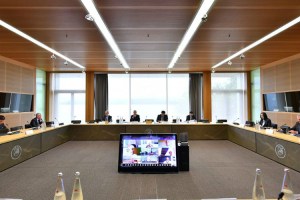 Σε εξέλιξη η συνεδρία της Εκτελεστικής Επιτροπής της UEFA – Συμμετοχή Κούμα και… ΑΝΑΜΟΝΗ (ΦΩΤΟΓΡΑΦΙΕΣ)