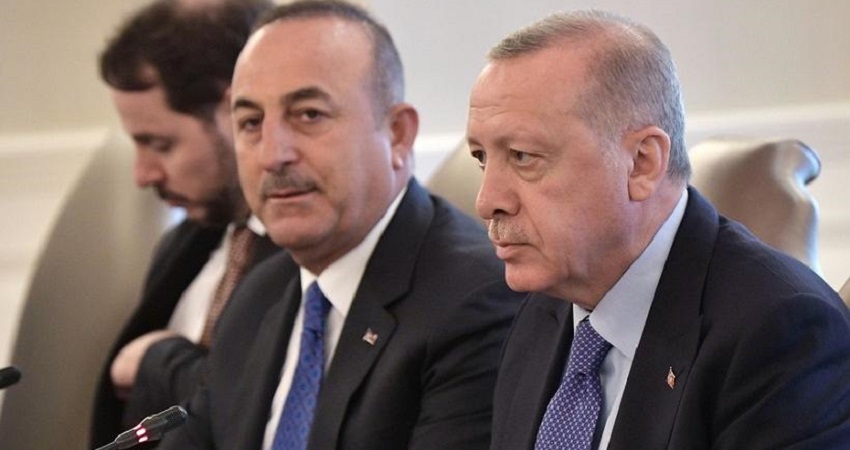 Ερντογάν και Τσαβούσογλου επαναλαμβάνουν τους τουρκικούς ισχυρισμούς έναντι της Ελλάδας