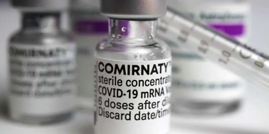 EMA: Αξιολόγηση προσαρμοσμένου εμβολίου της Pfizer κατά κορωνοϊού - Δεν έχει καθοριστεί ακόμη ποιες μεταλλάξεις θα στοχεύει