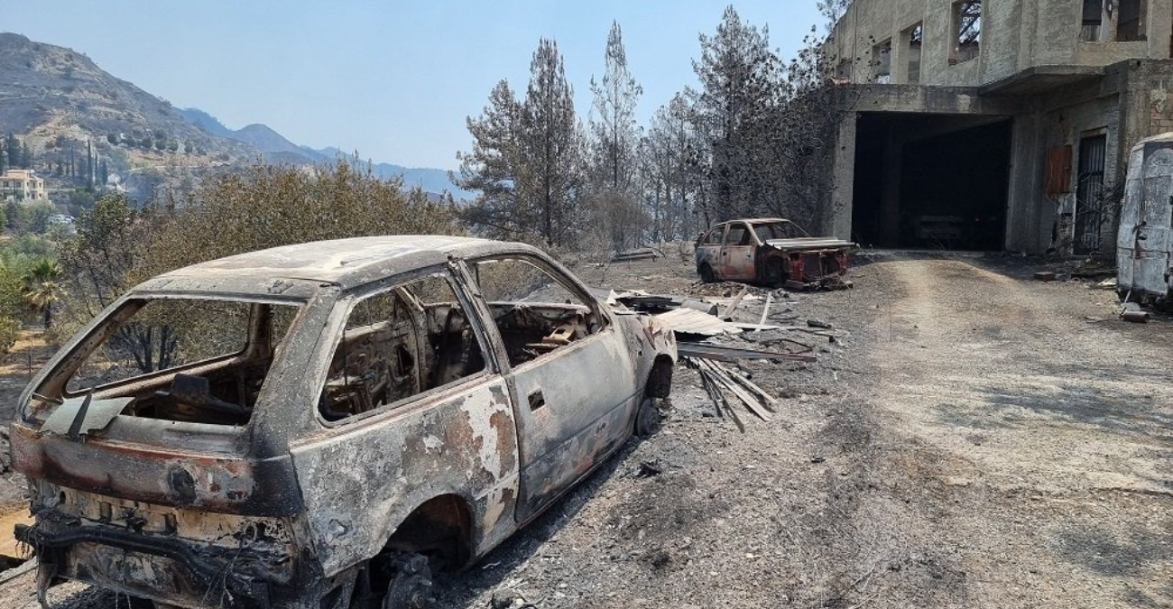Ανοίγουν τα σπίτια τους για τους πυρόπληκτους – Κύμα αλληλεγγύης από πολίτες και επιχειρήσεις