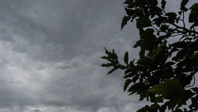 Καιρός: Σταδιακή βελτίωση μέχρι τα μέσα της εβδομάδας - Πότε ανεβαίνει η θερμοκρασία 