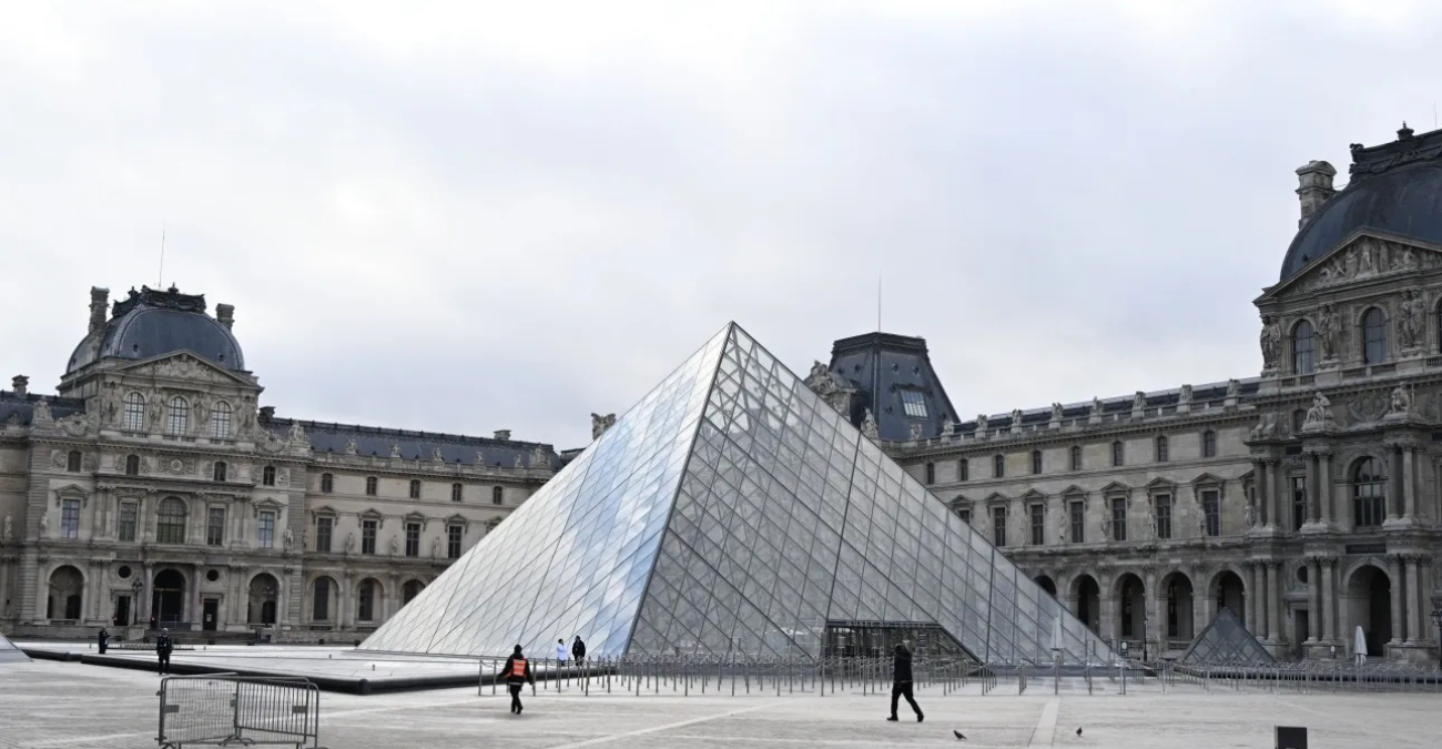 Μουσείο του Λούβρου: Παραμένει κλειστό μετά την παράταση της απεργίας του προσωπικού