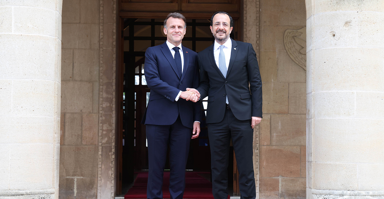 LIVE οι δηλώσεις Μακρόν-ΠτΔ: «Οι πραγματικοί φίλοι φαίνονται στα δύσκολα»