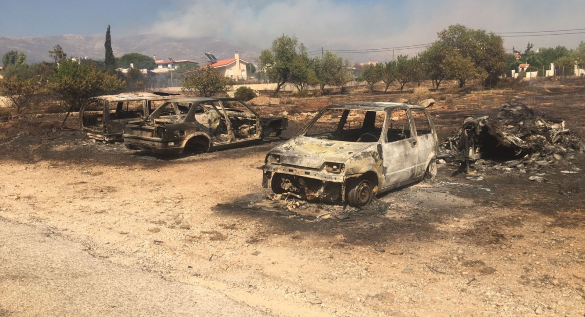 Φωτιά στον Κουβαρά: Προσαγωγή ενός αλλοδαπού - Συνεχίζεται η μάχη με τις φλόγες