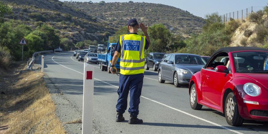 Από τις 12 Μαρτίου ξεκινούν τα πρόστιμα για τις άδειες κυκλοφορίας – Της τελευταίας στιγμής οι Κύπριοι