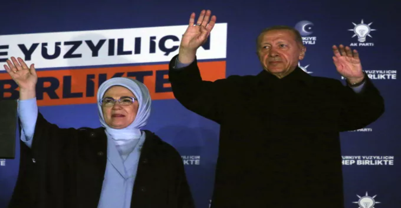 Εκλογές στην Τουρκία: Νίκη βλέπει ο Ερντογάν στο β' γύρο - Προσπαθεί να ανασυνταχθεί η αντιπολίτευση