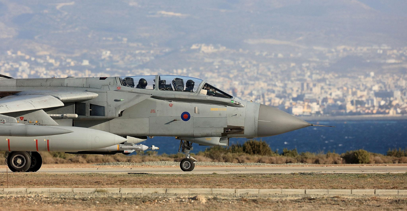 Πώς ο φόβος για το Ακρωτήρι «έσβησε» σκάνδαλα και εγκλήματα από την επικαιρότητα