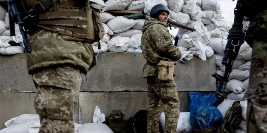 Πόλεμος στην Ουκρανία: Εντείνεται ο βομβαρδισμός σε πόλεις στην περιοχή Λουχάνσκ