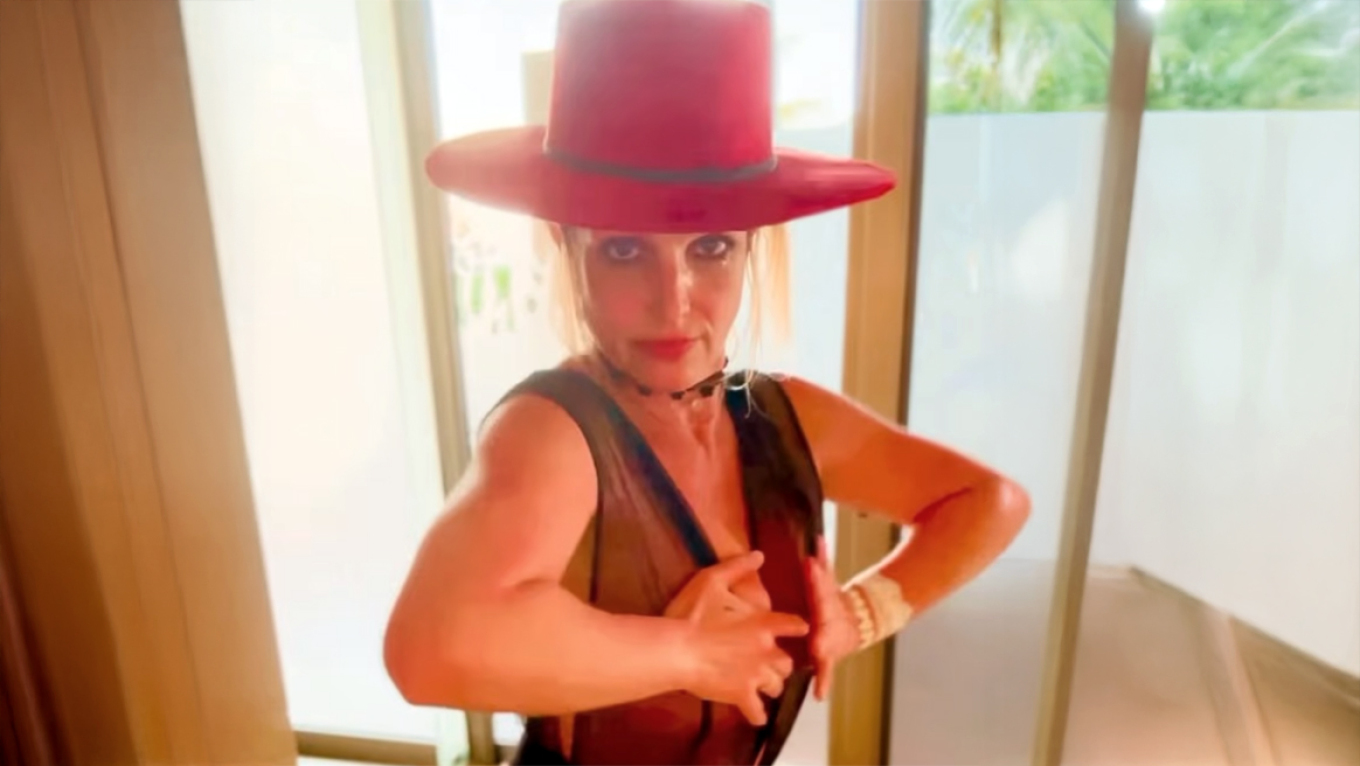 Μπρίτνεϊ Σπίαρς : Το διάφανο κορμάκι την... πρόδωσε ενώ έκανε twerking σε βίντεο στο Instagram