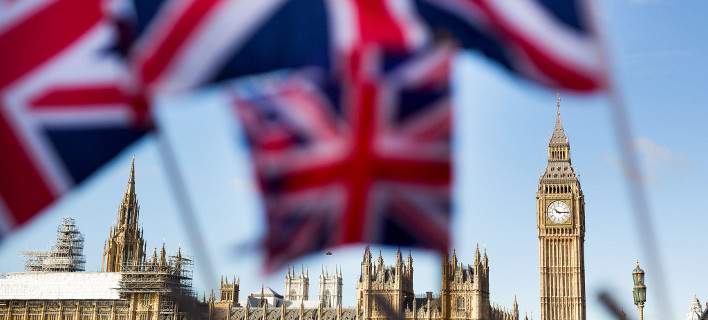 Πάνω από τους μισούς Βρετανούς θα ήθελαν να παραμείνει η χώρα στην ΕΕ, σύμφωνα με δημοσκόπηση
