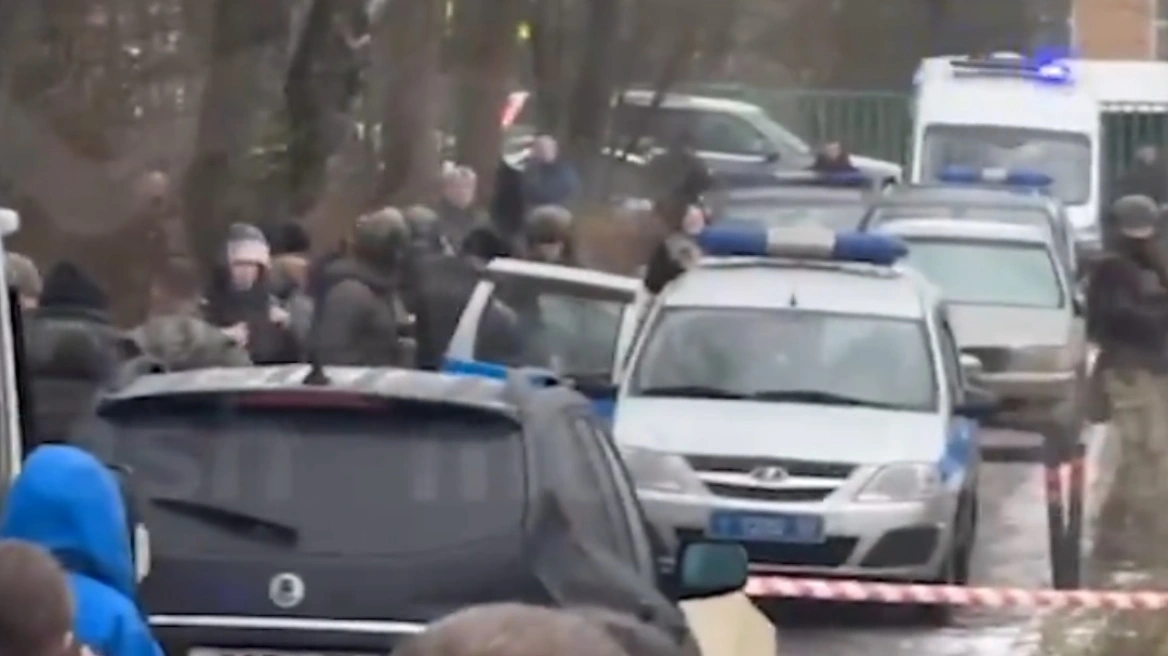 Επίθεση με μαχαίρι σε δημοτικό σχολείο στη Μόσχα: Νεκρός ένας μαθητής, τραυματίστηκε ο φύλακας