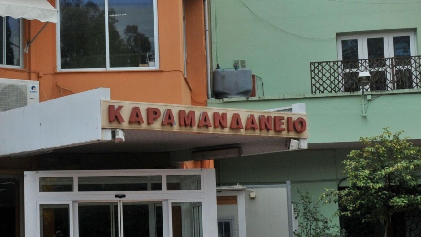 Στο νοσοκομείο 14χρονος που έπεσε από ύψος τεσσάρων μέτρων στην Αχαΐα, υποχώρησαν τα κάγκελα στο ξενοδοχείο και βρέθηκε στο έδαφος