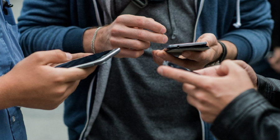 Τι πρέπει να ξέρετε πριν τη σύνδεση σε δημόσιο WiFi - Οι παγίδες και οι κίνδυνοι