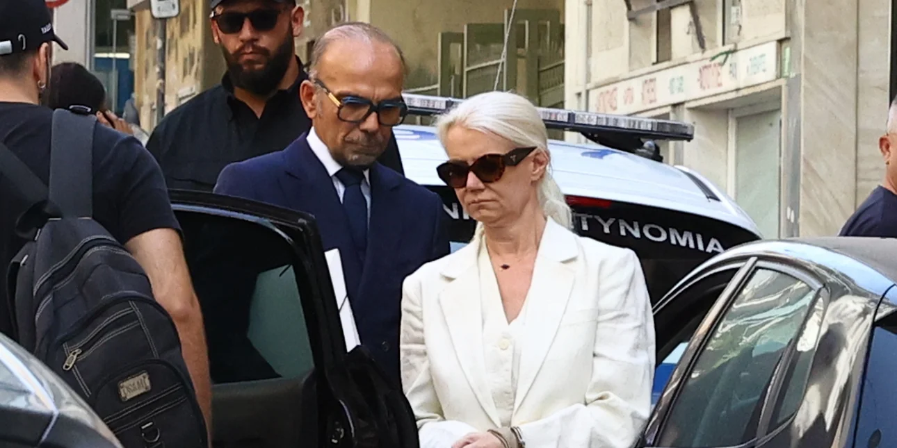 Γιώργος Μαζωνάκης: Οι πρώτες ώρες των γιατρών στη φυλακή - Εξετάζονται τα κινητά των εργαζομένων, τι είπαν για τα διαγραμμένα ραντεβού