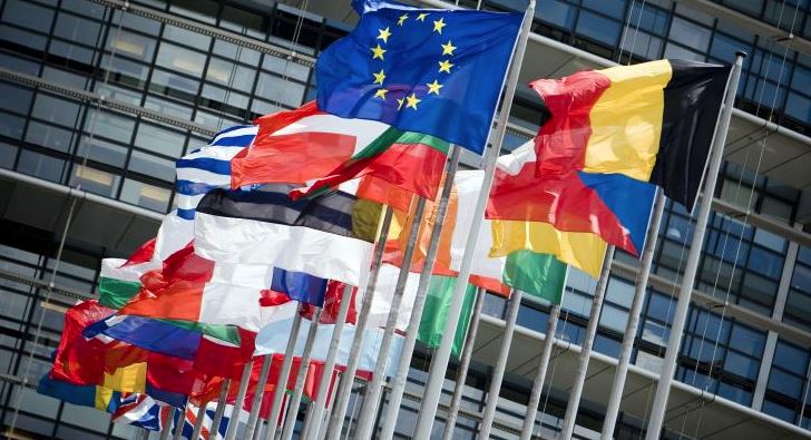 Η ΕΕ μελετά ενδεχόμενο να συγκαλέσει έκτακτη Σύνοδο Κορυφής προκειμένου να εγκριθεί συμφωνία για Brexit