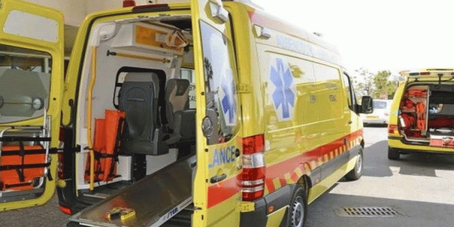 ΛΕΥΚΩΣΙΑ: Τροχαίο με μοτοσυκλετιστή - Μεταφέρθηκε στο νοσοκομείο