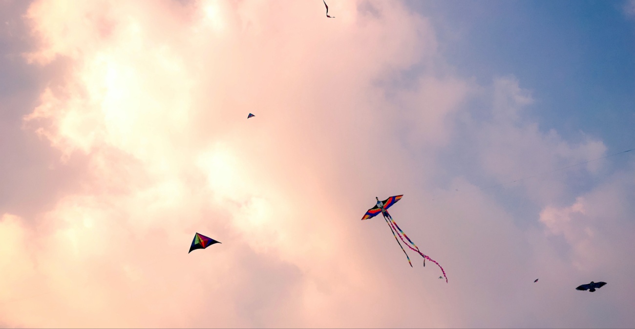 Σαρακοστιανό «αδιαχώρητο» στην Πάφο: Χιλιάδες πολίτες «έκοψαν τη μούττη» σε παραλίες και εξοχή