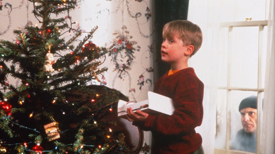 Δικηγόρος καταγράφει καρέ-καρέ όλες τις παρανομίες στο «Μόνος στο σπίτι»