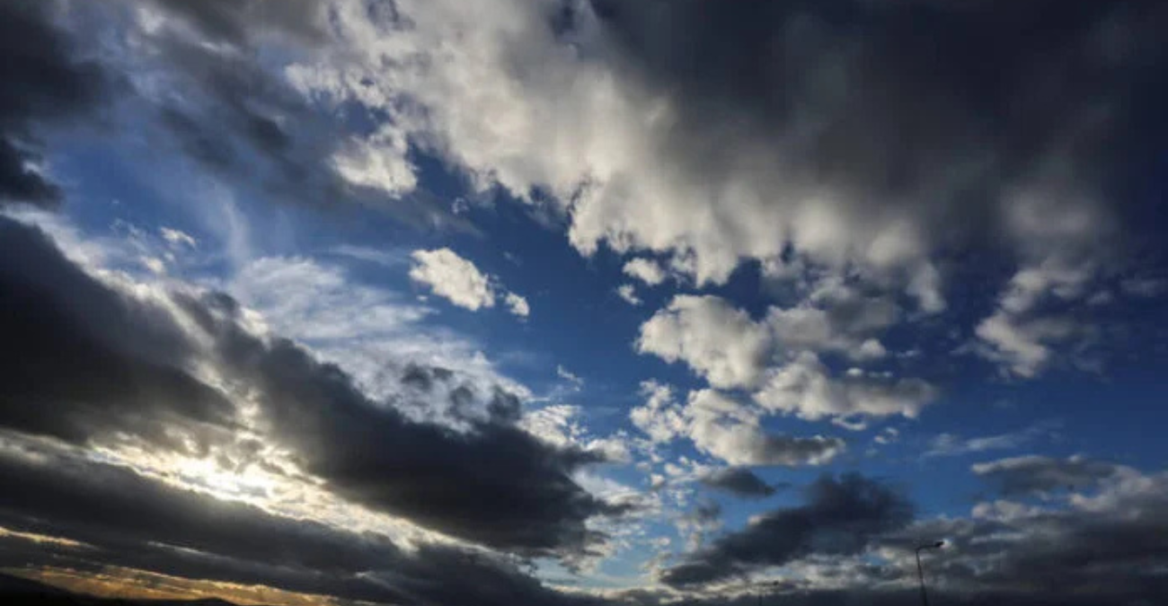 Ανεβοκατεβαίνει ο υδράργυρος: Ισχυροί άνεμοι στο «μενού» - Πού κυμαίνεται η θερμοκρασία – Δείτε αναλυτικά