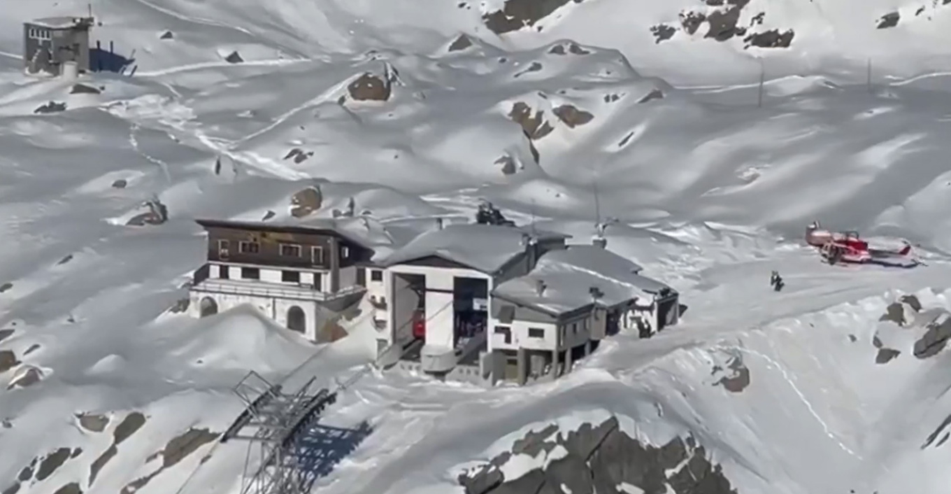 Τρομακτικό ατύχημα με τελεφερίκ στην Ιταλία: Τέσσερις τραυματίες, εγκλωβίστηκαν 100 επιβάτες στα 2.800 μέτρα - Δείτε βίντεο