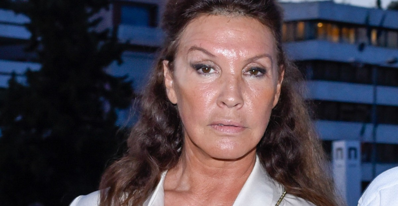 Βάνα Μπάρμπα: «Με πρόδωσαν δικοί μου άνθρωποι, ανέβασα πίεση 18 και έπαθα εγκεφαλικό»