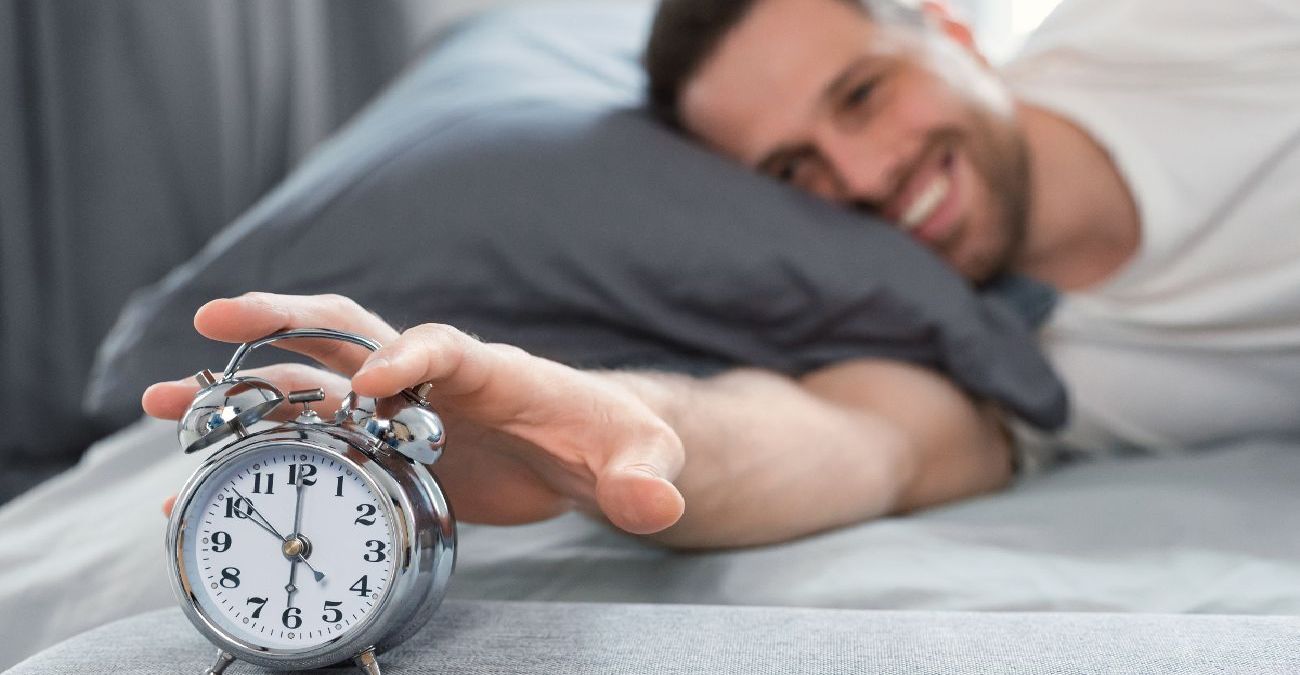 Ξυπνάτε διαρκώς πριν χτυπήσει το ξυπνητήρι; Πότε πρέπει να ανησυχήσετε