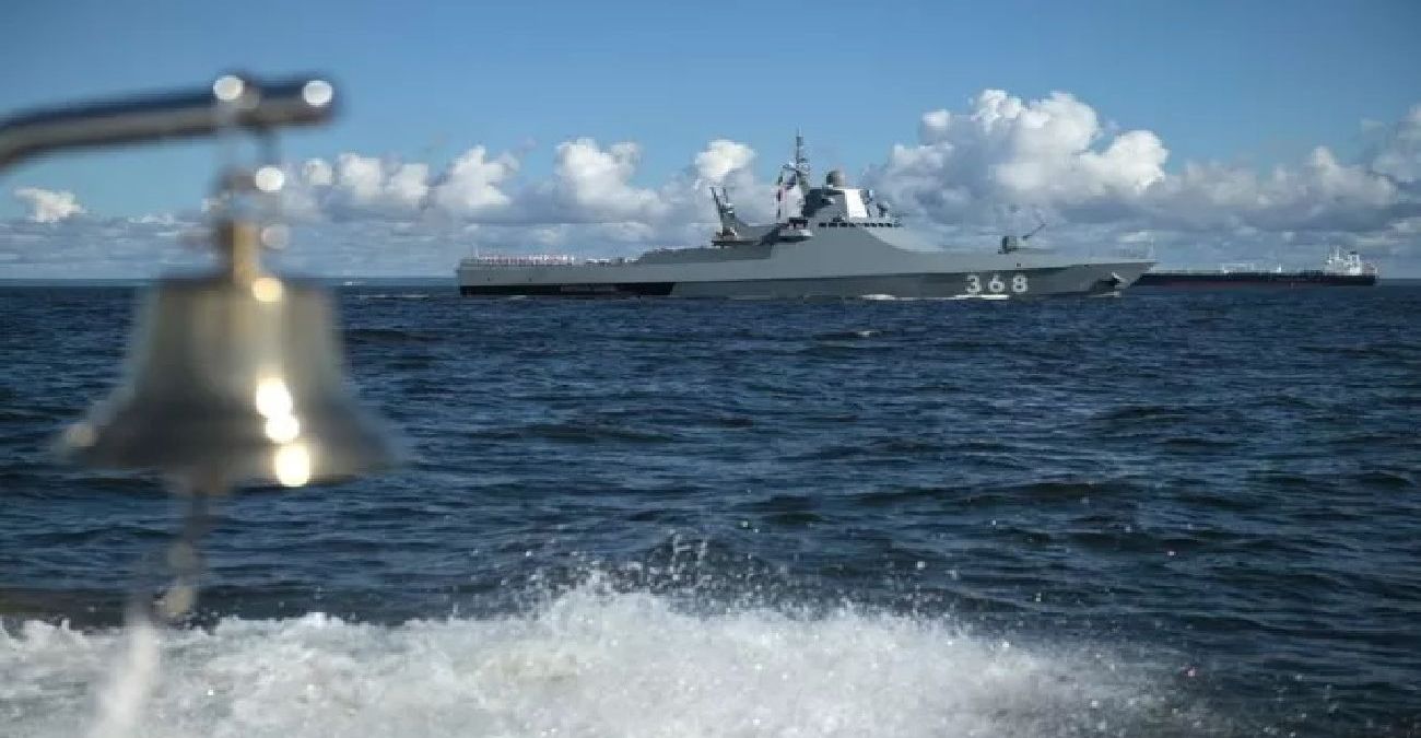 Ρωσικά προειδοποιητικά πυρά εναντίον πλοίου με προορισμό την Ουκρανία