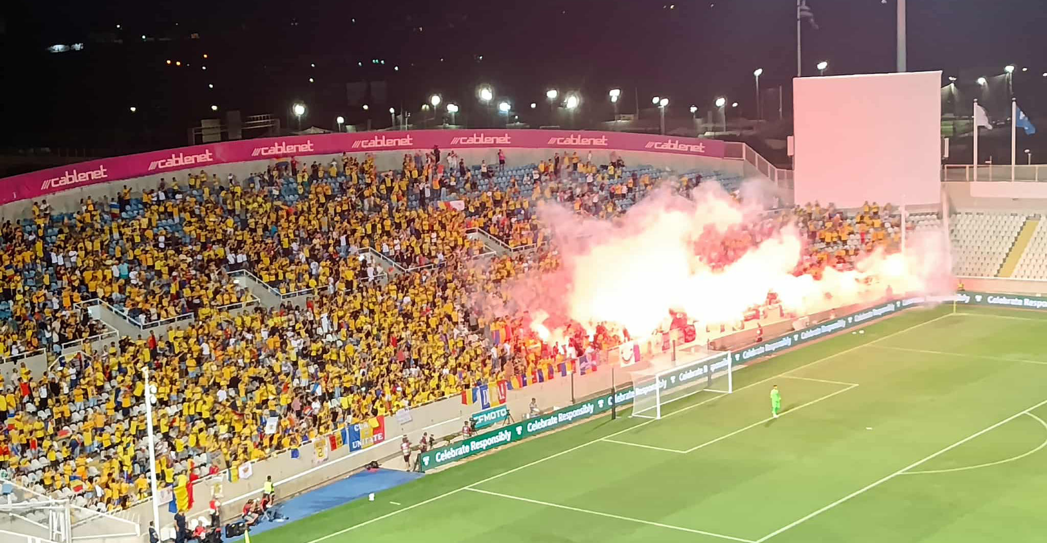 Κύπρος-Ρουμανία: ΧΑΜΟΣ στο πέταλο των Ρουμάνων μετά το γκολ και μικρή διακοπή (ΦΩΤΟΓΡΑΦΙΕΣ)