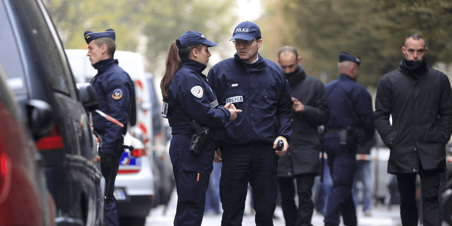 Συναγερμός ξανά στο Παρίσι - Άνδρας με ψαλίδι επιτέθηκε σε περαστικούς 