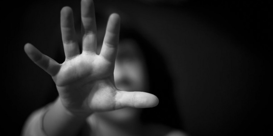 Ανέβασε βίντεο σεξουαλικής κακοποίησης παιδιών - Χειροπέδες σε 26χρονο