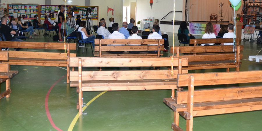 Κρατούμενοι Κεντρικών Φυλακών: Έφτιαξαν ξύλινα παγκάκια για Γυμνάσιο στη Λευκωσία - ΒΙΝΤΕΟ 
