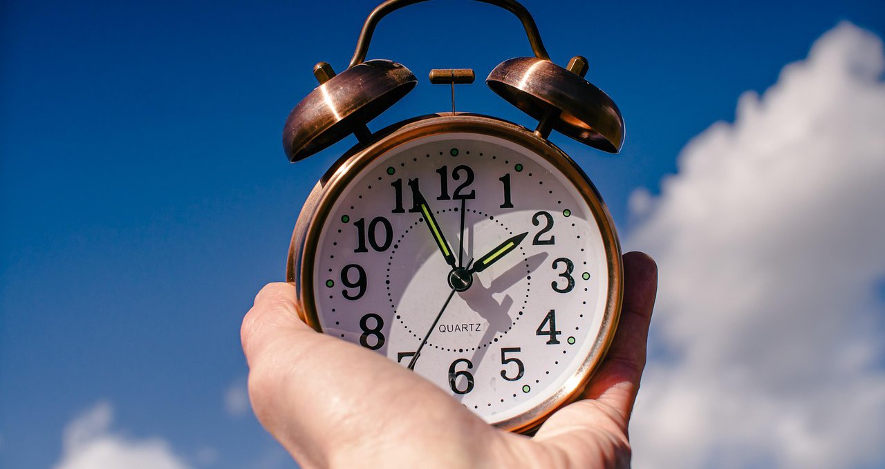 Επίσημη ανακοίνωση: Πότε «αλλάζει» ξανά η ώρα στην Κύπρο - Πώς θα μετακινηθούν οι δείκτες του ρολογιού