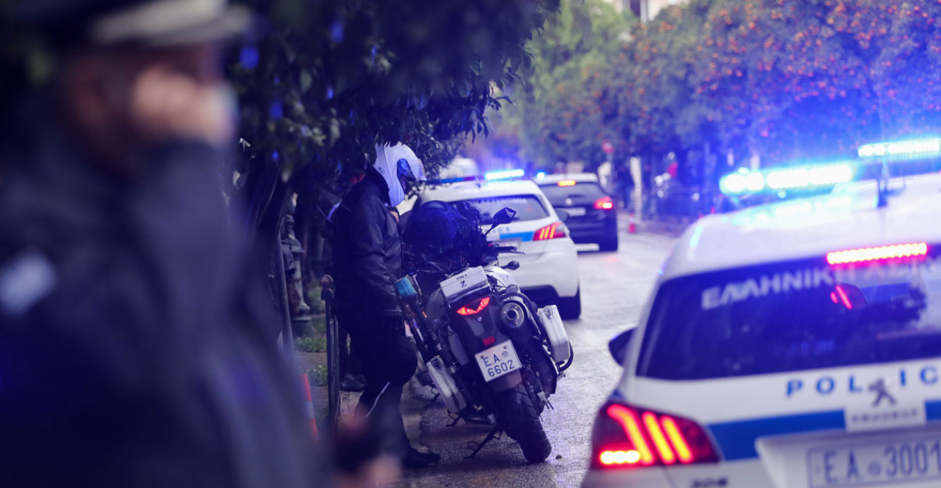 Γιος σκότωσε με μαχαίρι τη μητέρα του στο Χαϊδάρι - Ειδοποίησε ο ίδιος την Αστυνομία