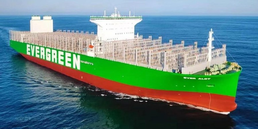 Στις θάλασσες το μεγαλύτερο containership στον κόσμο - Το Ever Alot έχει μήκος 400 μέτρα - Δείτε βίντεο