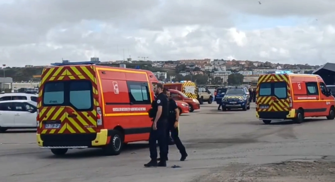 Τουλάχιστον 10 νεκροί σε ναυάγιο με μετανάστες στη Μάγχη - Μεγάλη επιχείρηση διάσωσης